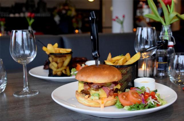 Bastion Hotel Leiden Voorschoten Luaran gambar